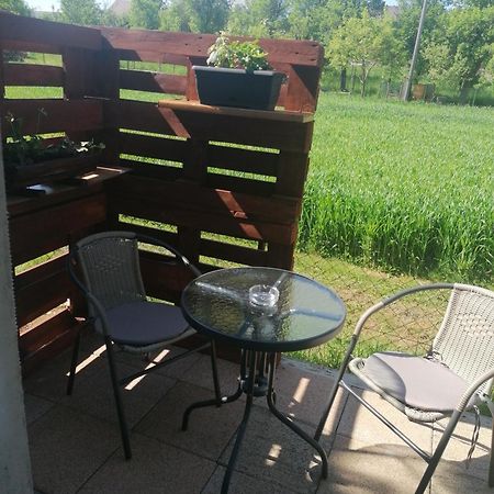 Studio Apartman Krosna Perusic Экстерьер фото