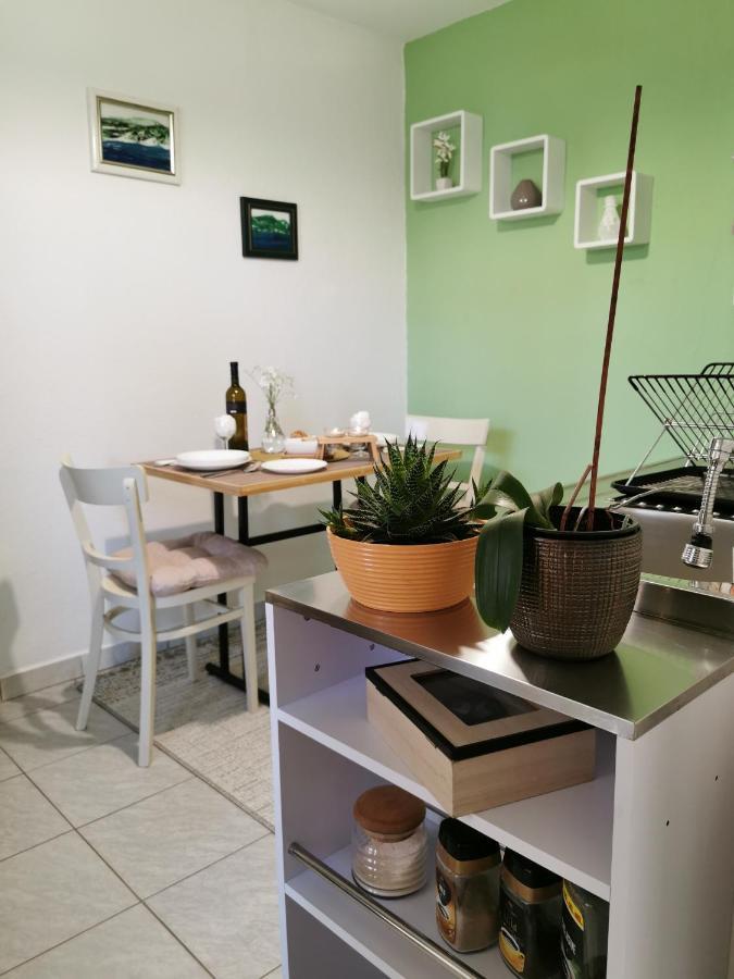 Studio Apartman Krosna Perusic Экстерьер фото