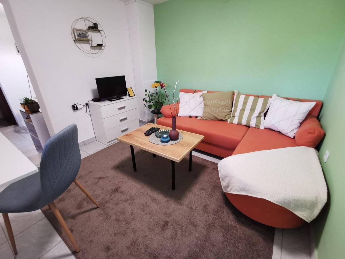 Studio Apartman Krosna Perusic Экстерьер фото