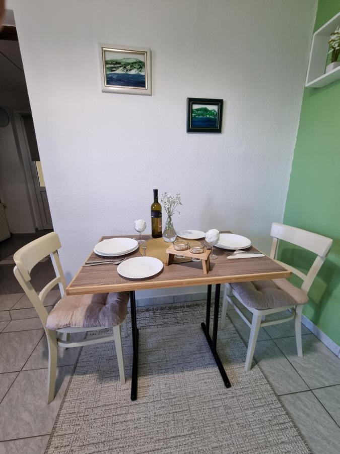 Studio Apartman Krosna Perusic Экстерьер фото