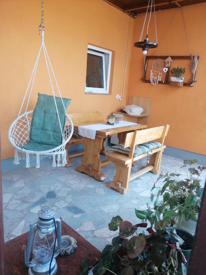 Studio Apartman Krosna Perusic Экстерьер фото