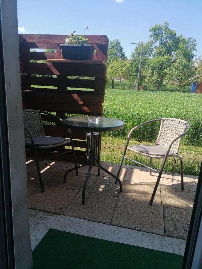 Studio Apartman Krosna Perusic Экстерьер фото