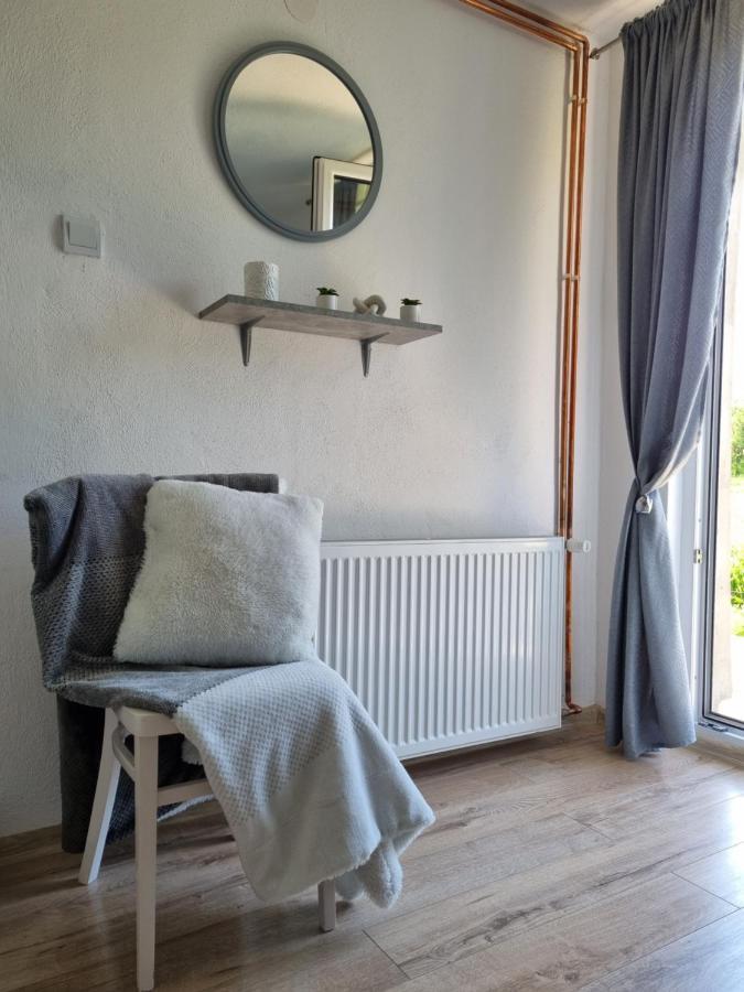 Studio Apartman Krosna Perusic Экстерьер фото