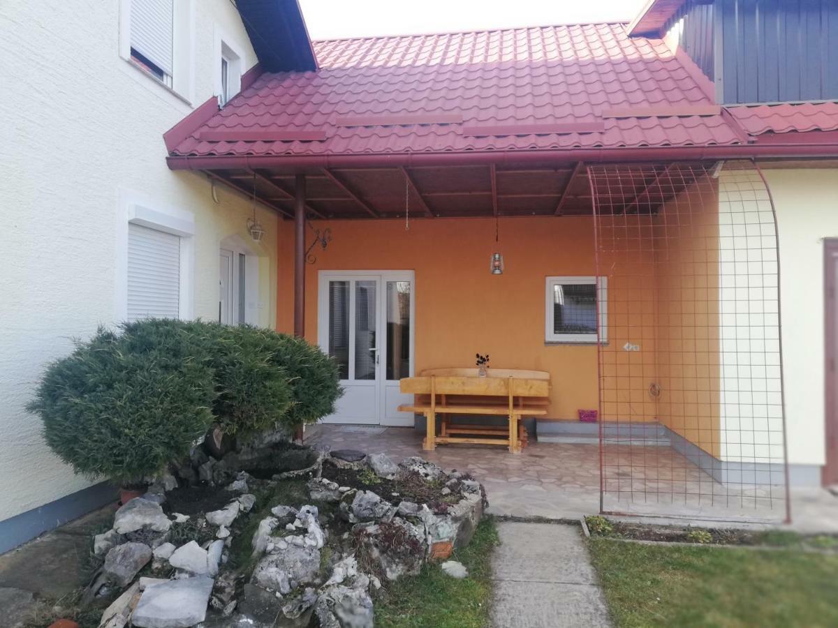Studio Apartman Krosna Perusic Экстерьер фото