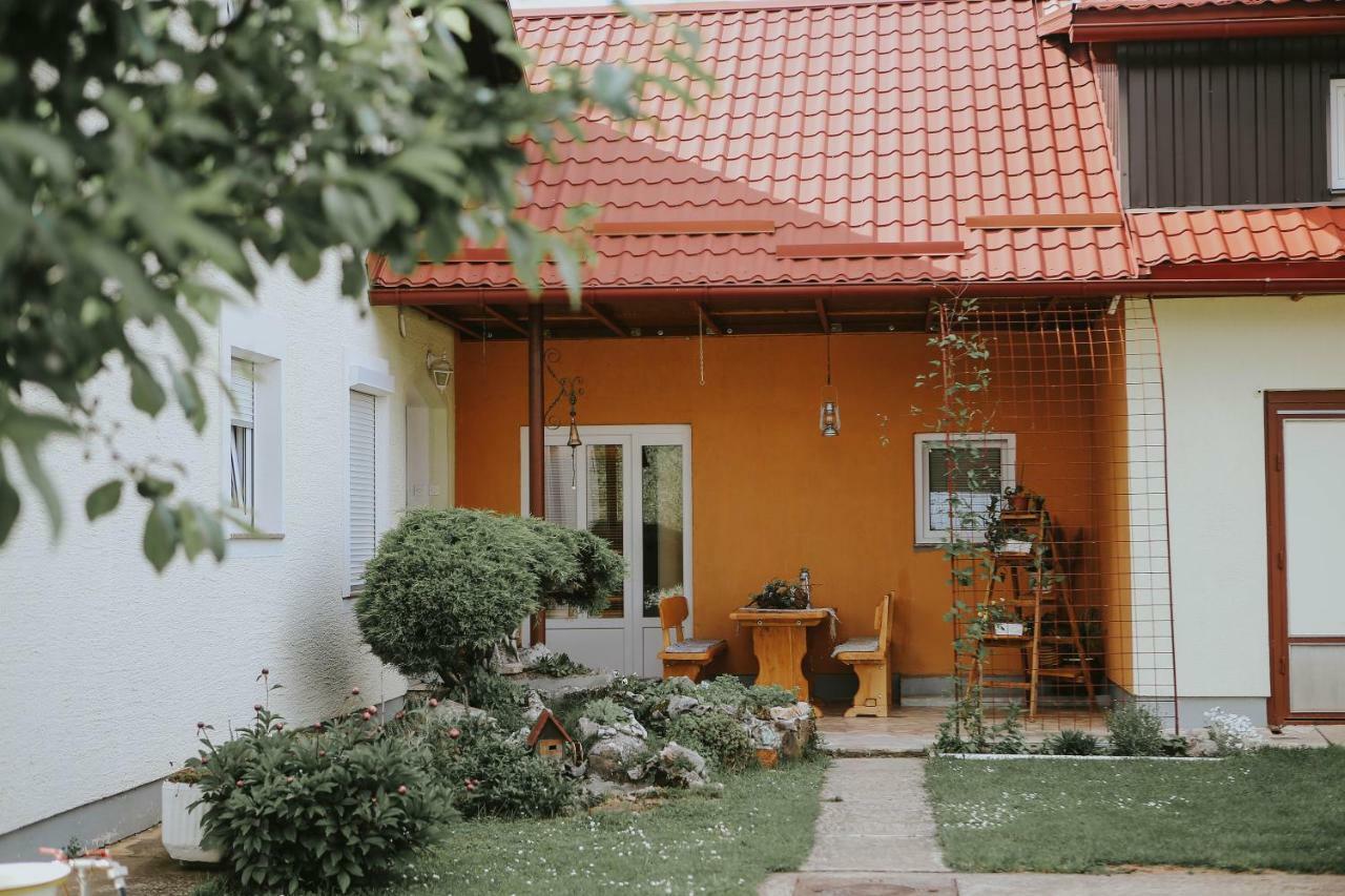 Studio Apartman Krosna Perusic Экстерьер фото