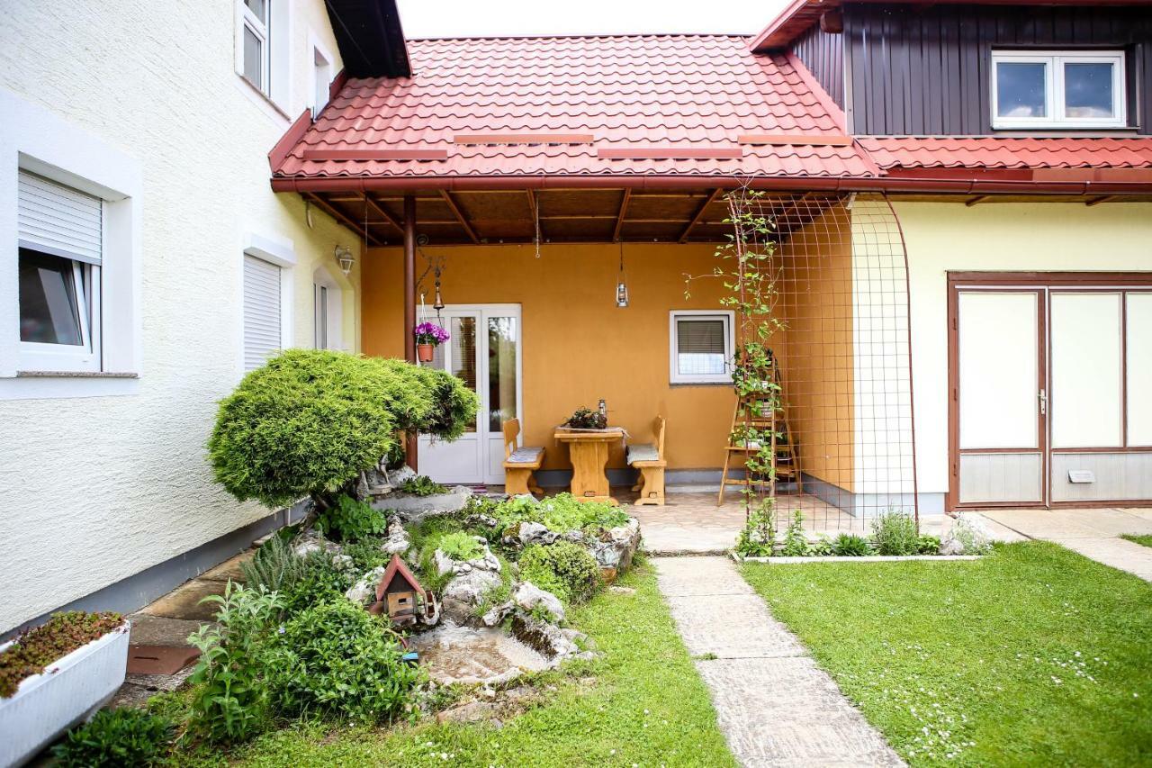Studio Apartman Krosna Perusic Экстерьер фото